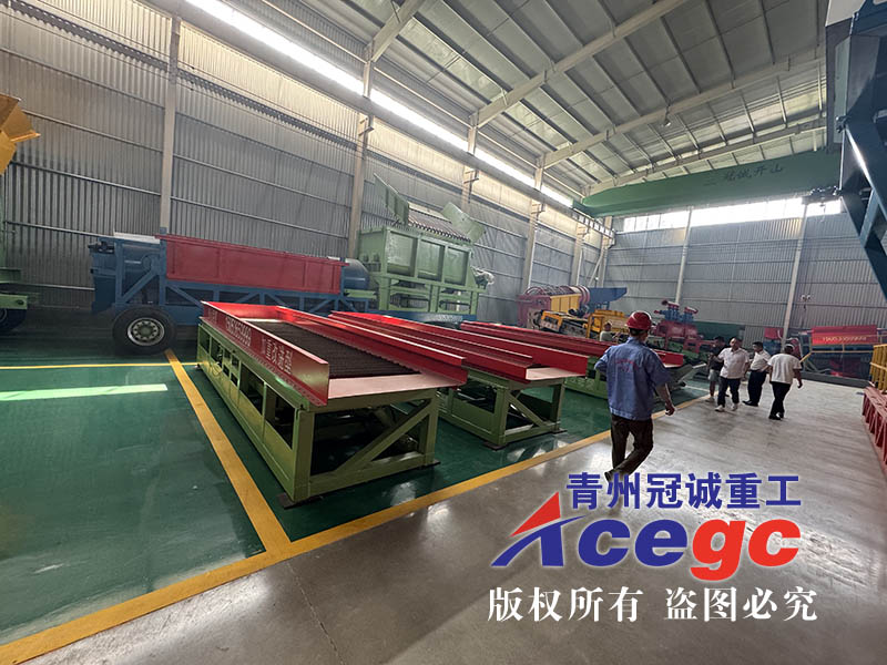 喀麥隆客戶(hù)考察沙金設(shè)備